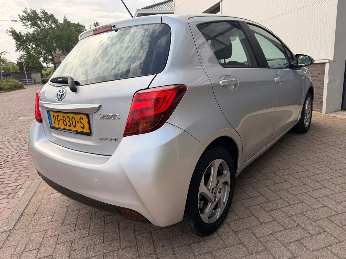 1.5 Hybrid Lease Limited Bi-Tone/Automaat/Navi/Camera/Climate-c/Goed-onderhouden