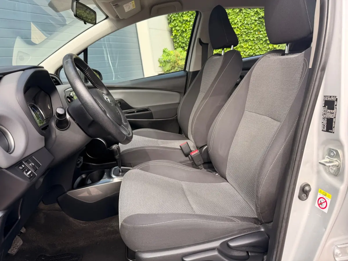 1.5 Hybrid Lease Limited Bi-Tone/Automaat/Navi/Camera/Climate-c/Goed-onderhouden