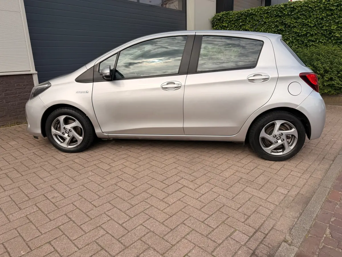 1.5 Hybrid Lease Limited Bi-Tone/Automaat/Navi/Camera/Climate-c/Goed-onderhouden