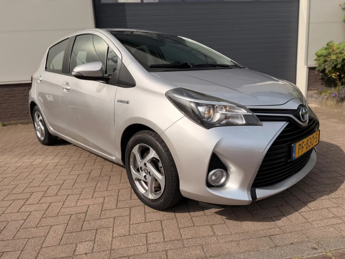 1.5 Hybrid Lease Limited Bi-Tone/Automaat/Navi/Camera/Climate-c/Goed-onderhouden