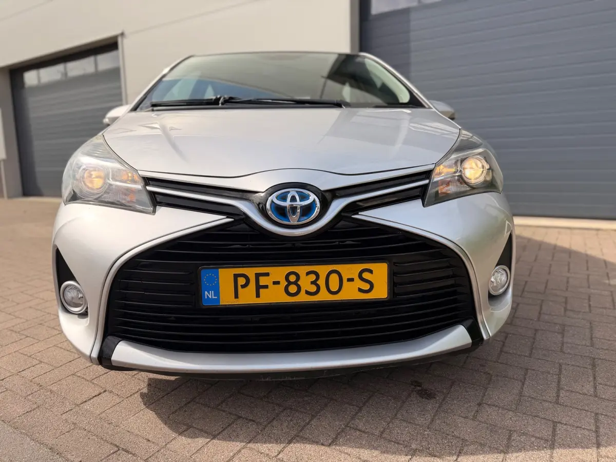1.5 Hybrid Lease Limited Bi-Tone/Automaat/Navi/Camera/Climate-c/Goed-onderhouden