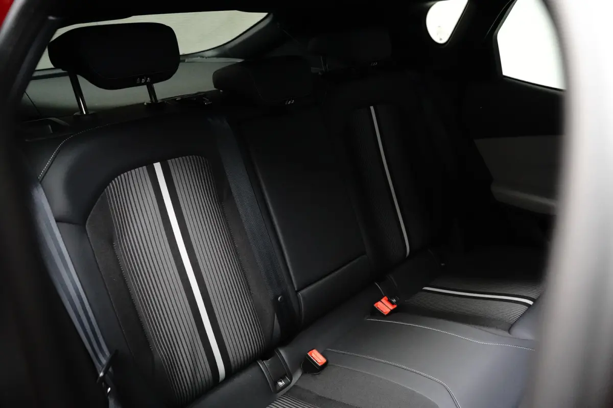 Extended Range RWD 77 kWh 100% SoH | Cruise control adaptief met Stop&Go | DAB ontvanger | Dodehoek detectie