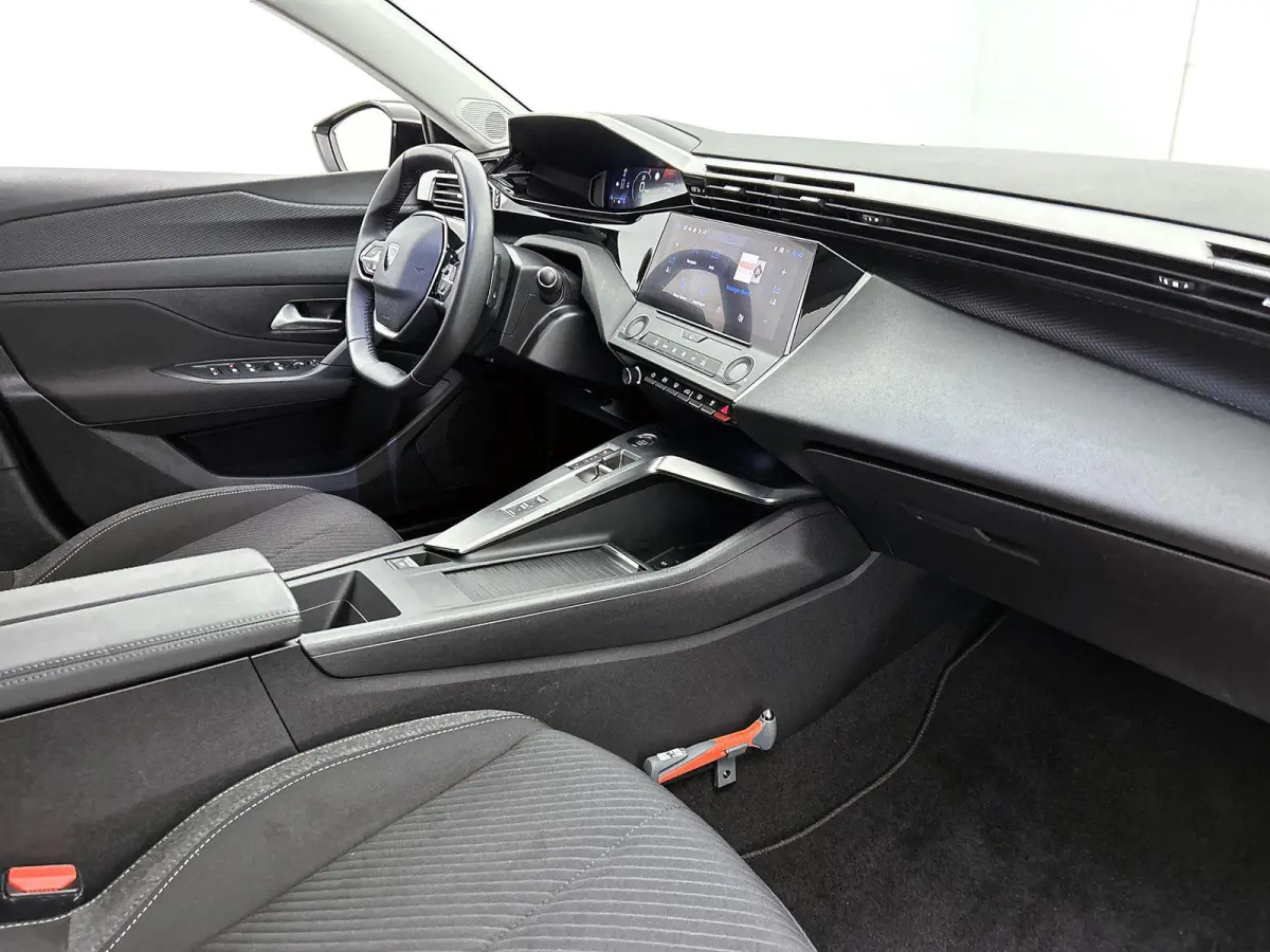 Active Pack Business 1.6 Plug-in Hybrid 180pk Automaat | Navigatie | Climate Control | Cruise Control | Parkeersensoren | Led koplampen | Keyless start | Draadloze Apple Carplay / Android Au