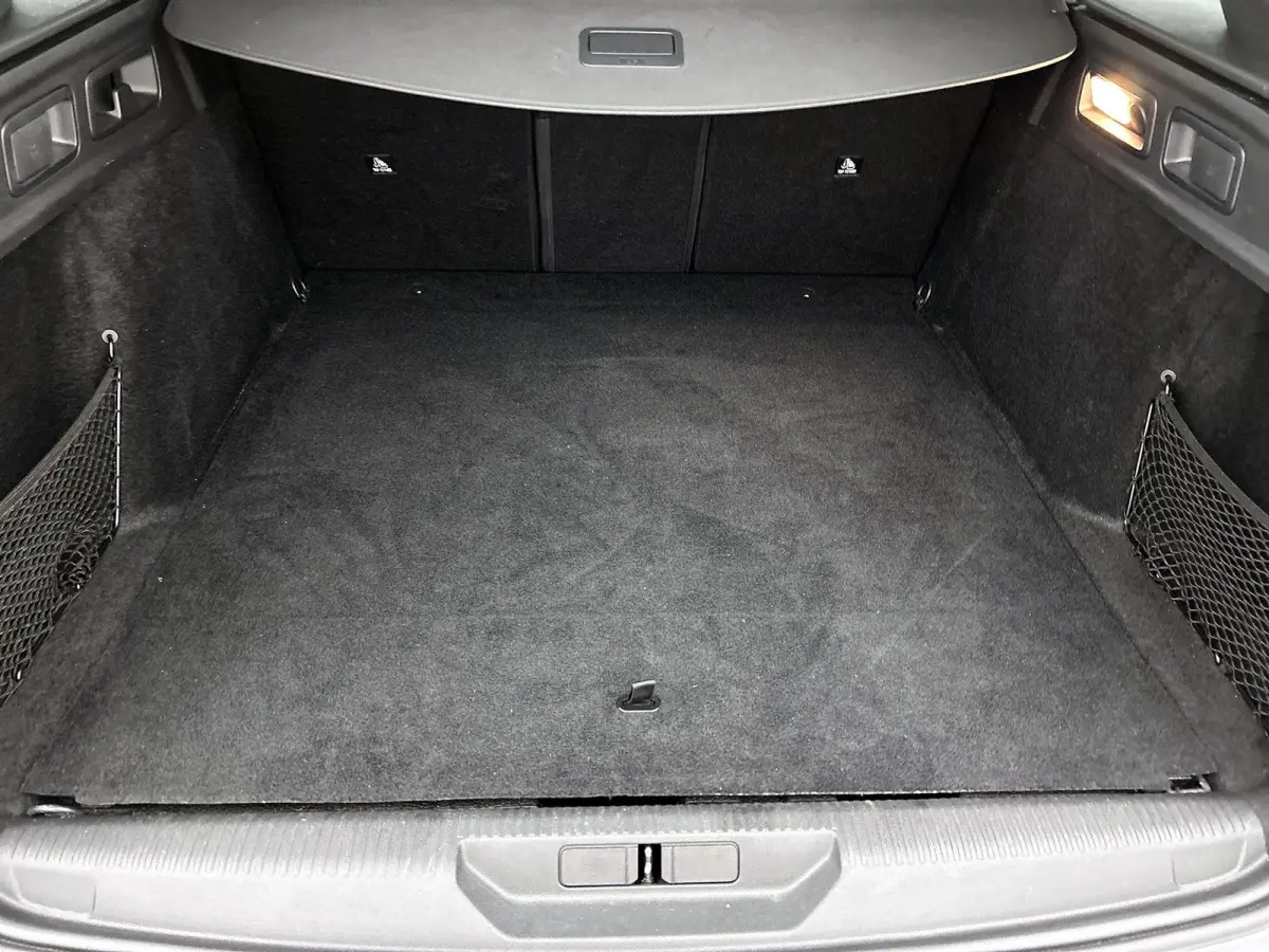Active Pack Business 1.6 Plug-in Hybrid 180pk Automaat | Navigatie | Climate Control | Cruise Control | Parkeersensoren | Led koplampen | Keyless start | Draadloze Apple Carplay / Android Au
