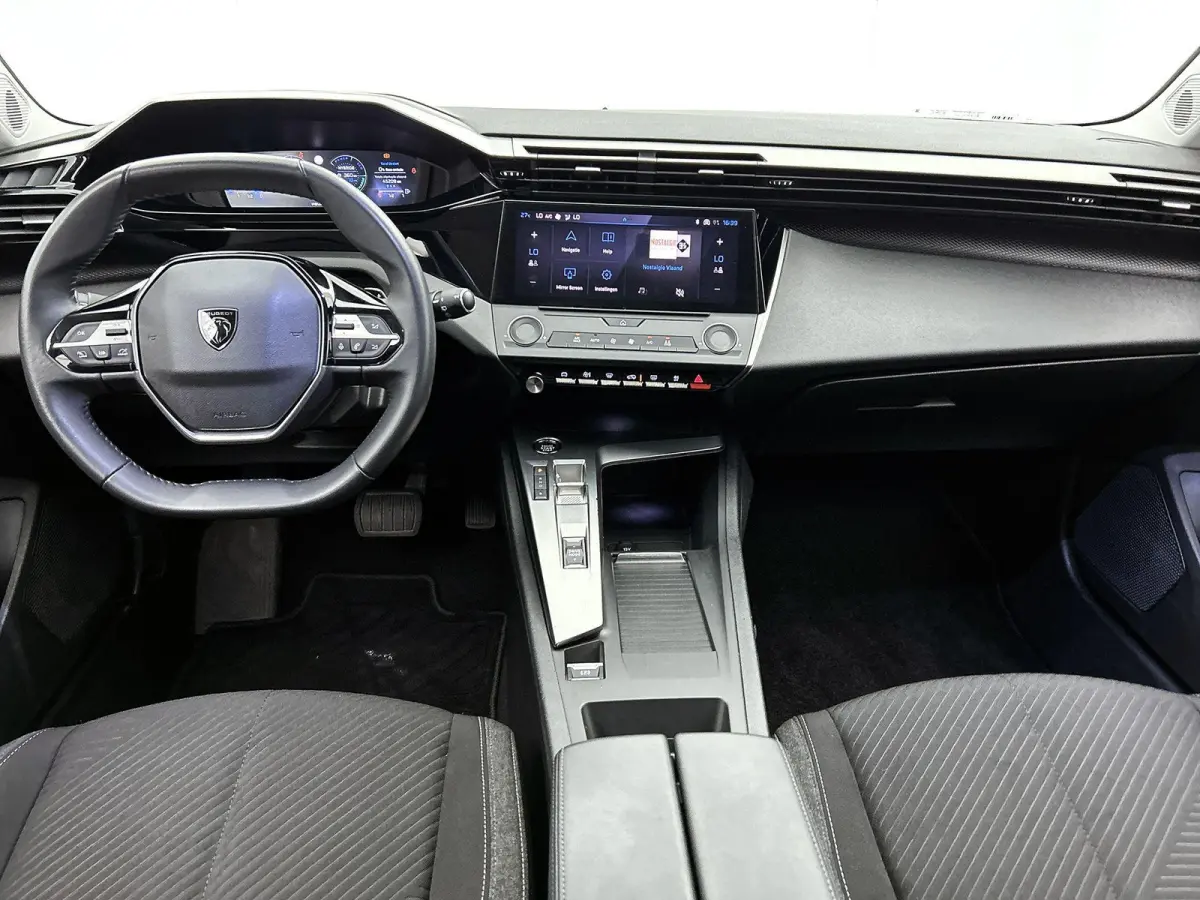 Active Pack Business 1.6 Plug-in Hybrid 180pk Automaat | Navigatie | Climate Control | Cruise Control | Parkeersensoren | Led koplampen | Keyless start | Draadloze Apple Carplay / Android Au