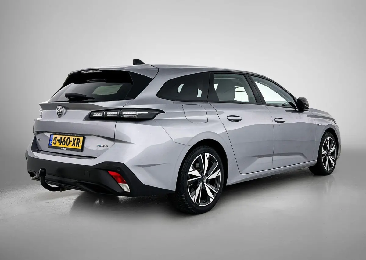 Active Pack Business 1.6 Plug-in Hybrid 180pk Automaat | Navigatie | Climate Control | Cruise Control | Parkeersensoren | Led koplampen | Keyless start | Draadloze Apple Carplay / Android Au