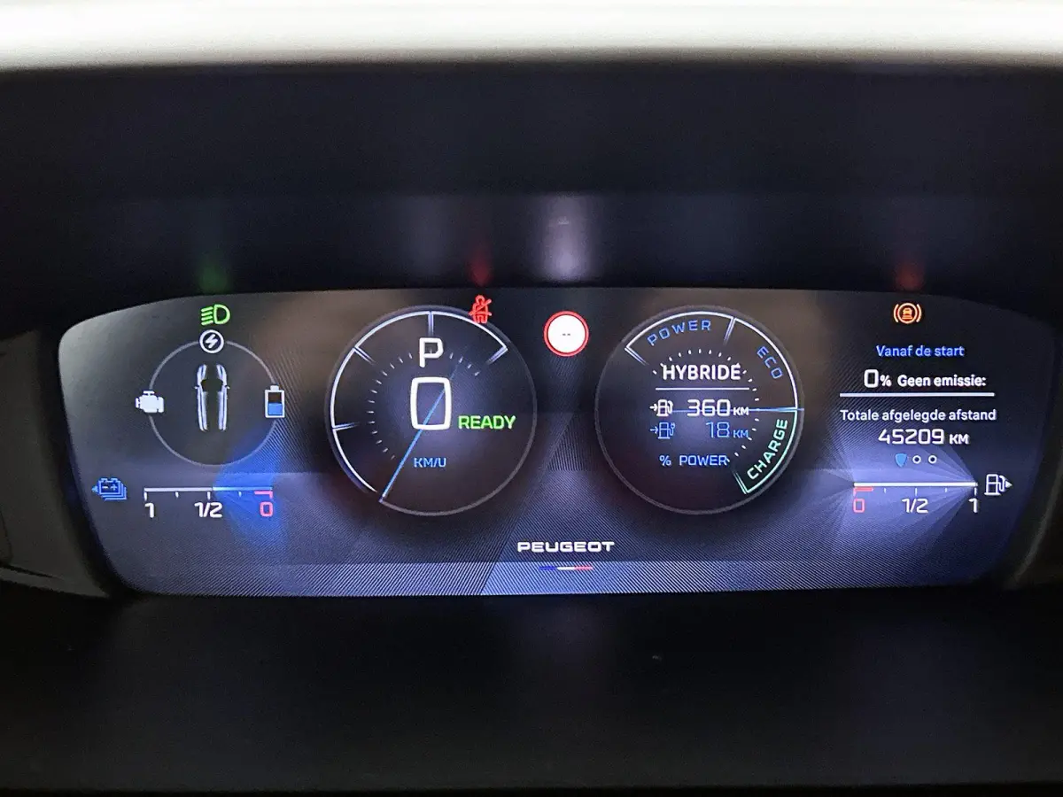 Active Pack Business 1.6 Plug-in Hybrid 180pk Automaat | Navigatie | Climate Control | Cruise Control | Parkeersensoren | Led koplampen | Keyless start | Draadloze Apple Carplay / Android Au