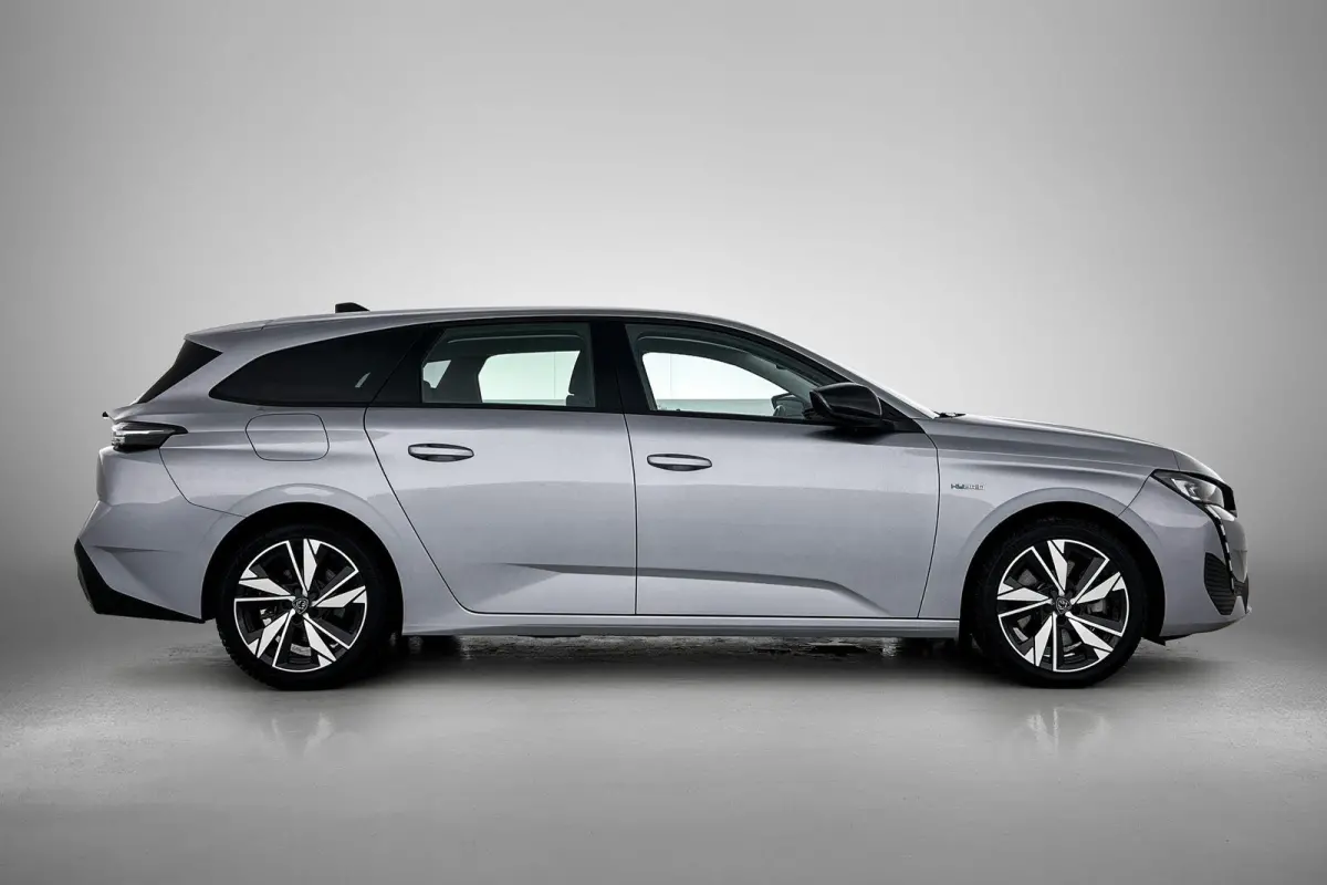 Active Pack Business 1.6 Plug-in Hybrid 180pk Automaat | Navigatie | Climate Control | Cruise Control | Parkeersensoren | Led koplampen | Keyless start | Draadloze Apple Carplay / Android Au