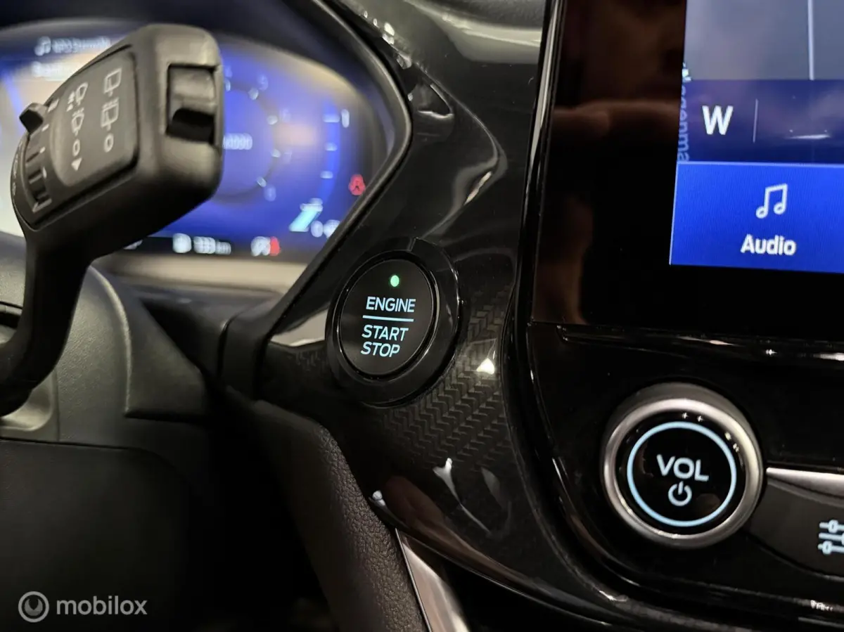 1.0 EcoBoost ST-Line AUTOM. / 1e EIG. / NAP / STOELVERW. / TR.HAAK / NAVI / CLIMA / CRUISE