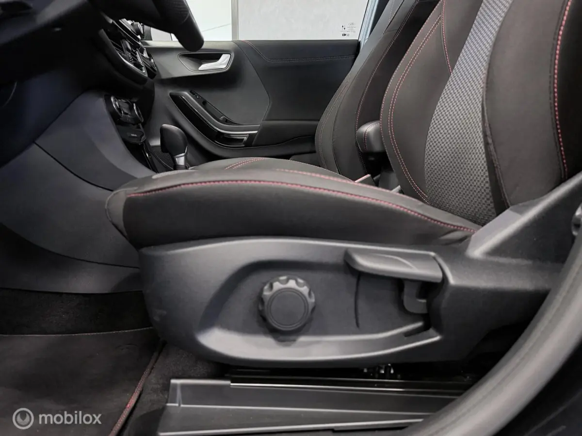 1.0 EcoBoost ST-Line AUTOM. / 1e EIG. / NAP / STOELVERW. / TR.HAAK / NAVI / CLIMA / CRUISE
