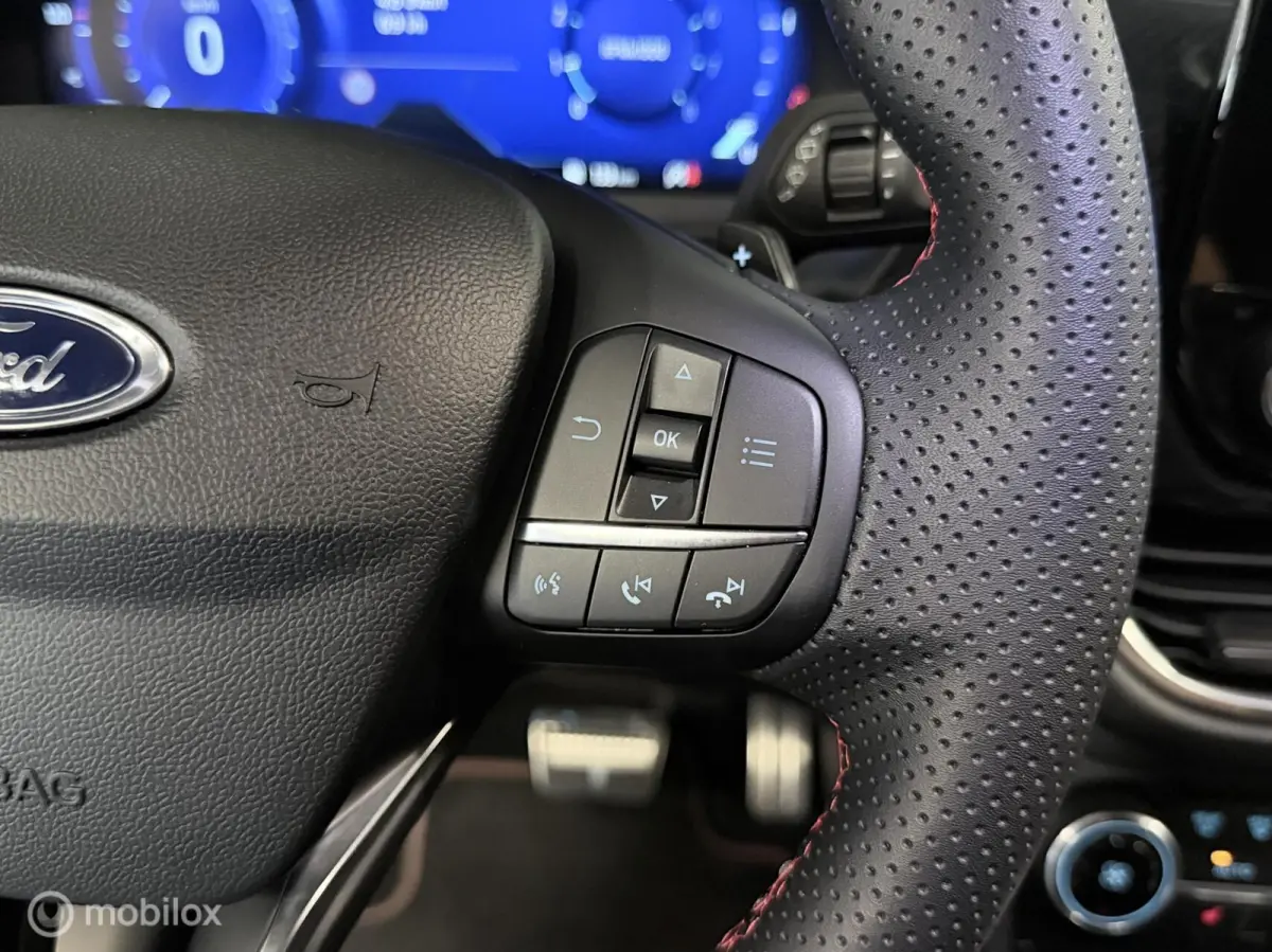 1.0 EcoBoost ST-Line AUTOM. / 1e EIG. / NAP / STOELVERW. / TR.HAAK / NAVI / CLIMA / CRUISE