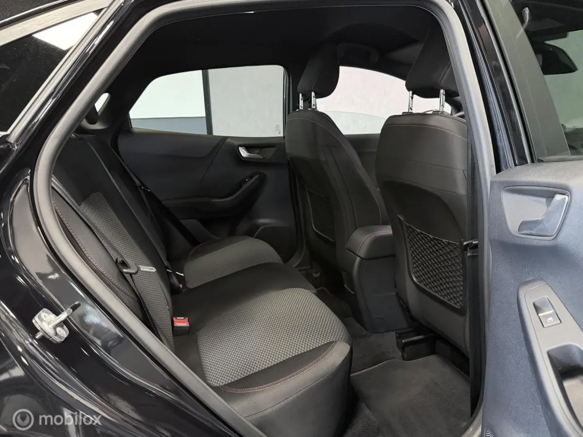1.0 EcoBoost ST-Line AUTOM. / 1e EIG. / NAP / STOELVERW. / TR.HAAK / NAVI / CLIMA / CRUISE