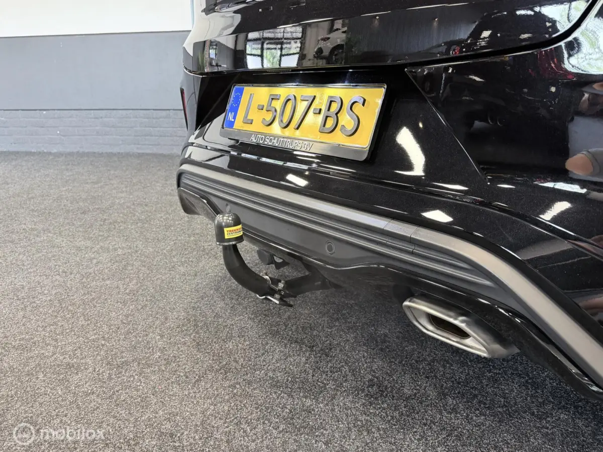 1.0 EcoBoost ST-Line AUTOM. / 1e EIG. / NAP / STOELVERW. / TR.HAAK / NAVI / CLIMA / CRUISE