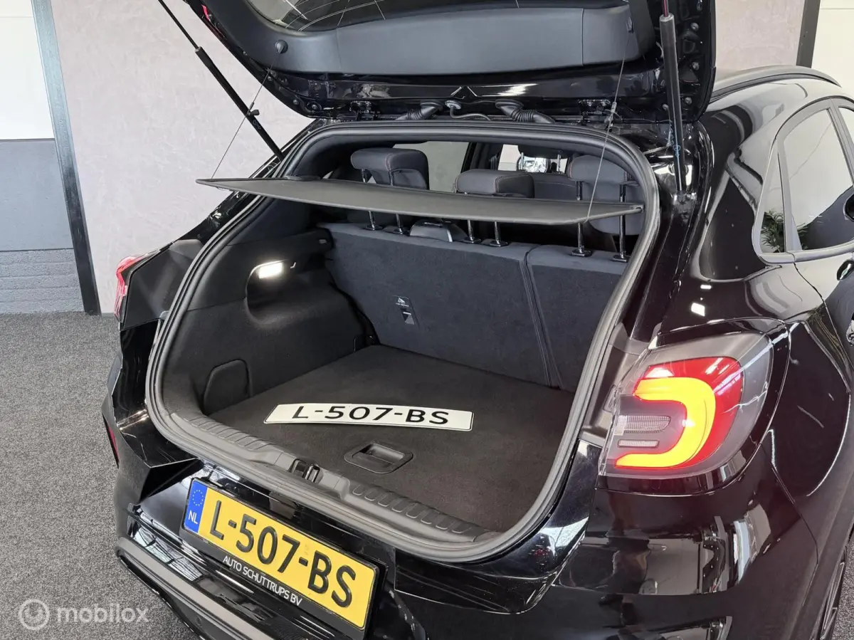1.0 EcoBoost ST-Line AUTOM. / 1e EIG. / NAP / STOELVERW. / TR.HAAK / NAVI / CLIMA / CRUISE