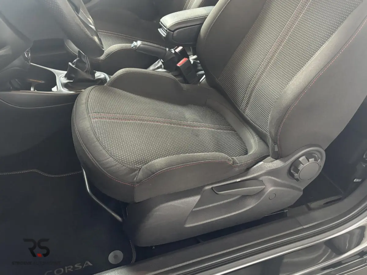 1.0 Turbo 90 pk Black Roof Edition OPC-Line | Navi | Cruise | DAB | CarPlay | PDC | 17" | Clima | Org NL |