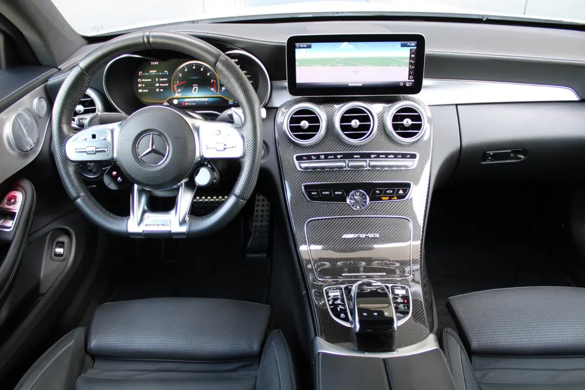 AMG 63 Premium Plus Pack | 1e eigenaar | panoramadak | head up | burmester | adap. cruise | NL auto