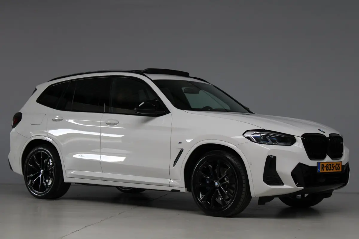M40i xDrive High Executive M-sport | panoramadak | head-up | M sport seats | elek. trekhaak | keyless entry | laser led