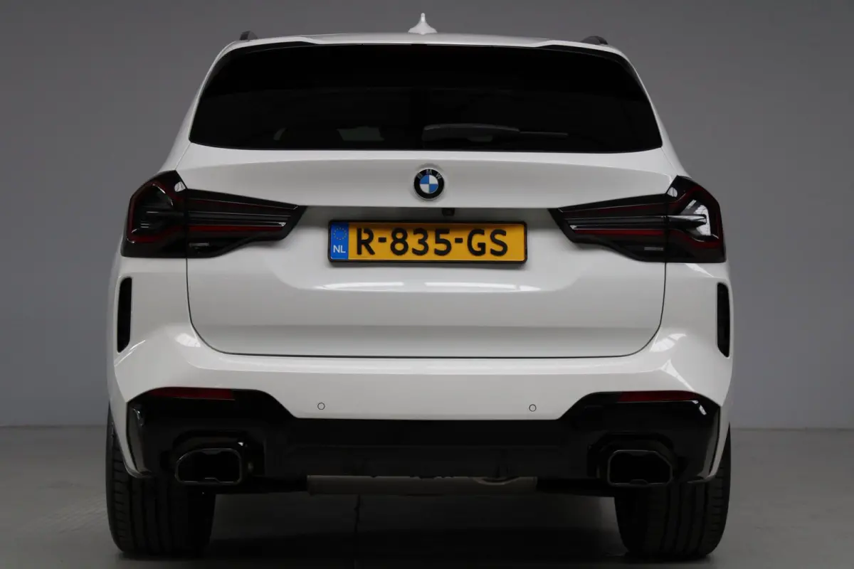 M40i xDrive High Executive M-sport | panoramadak | head-up | M sport seats | elek. trekhaak | keyless entry | laser led