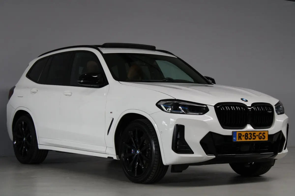 M40i xDrive High Executive M-sport | panoramadak | head-up | M sport seats | elek. trekhaak | keyless entry | laser led