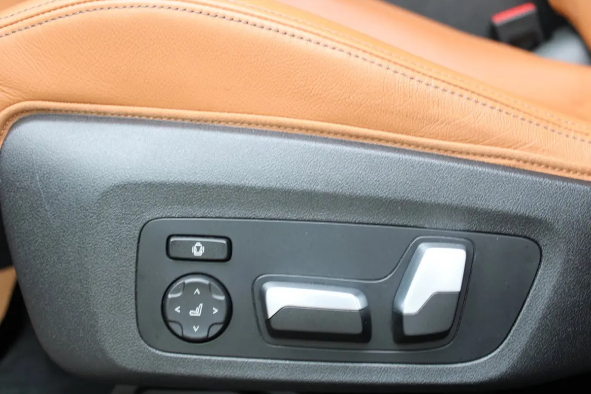 M40i xDrive High Executive M-sport | panoramadak | head-up | M sport seats | elek. trekhaak | keyless entry | laser led