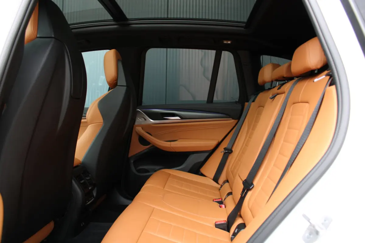 M40i xDrive High Executive M-sport | panoramadak | head-up | M sport seats | elek. trekhaak | keyless entry | laser led