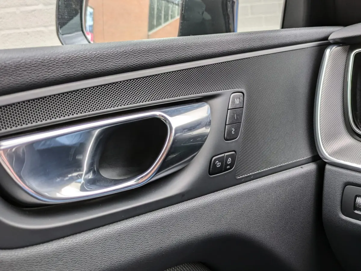 2.0 T6 Plug-in hybrid AWD R-Design|Panodak|Memory|Sportstoelen|Keyless-Entry|Facelift 12-2021|