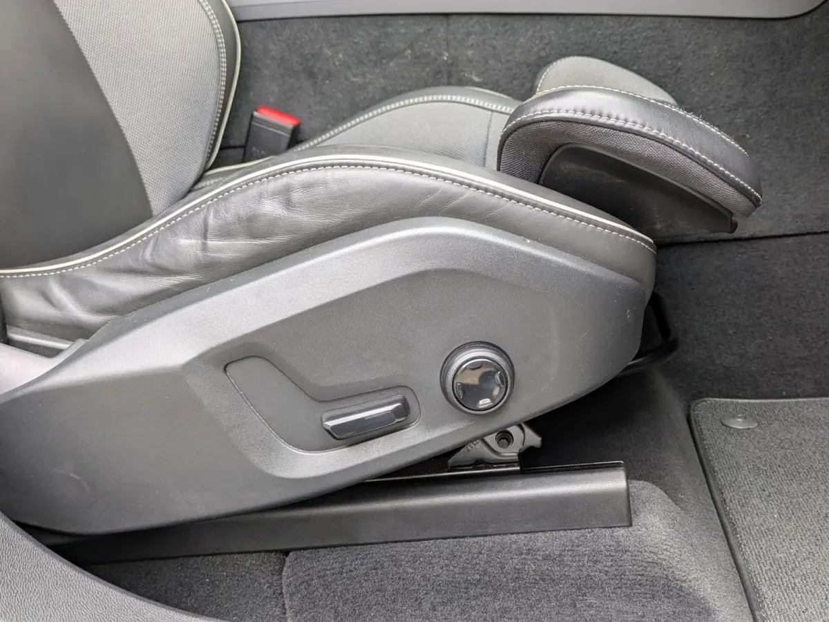 2.0 T6 Plug-in hybrid AWD R-Design|Panodak|Memory|Sportstoelen|Keyless-Entry|Facelift 12-2021|