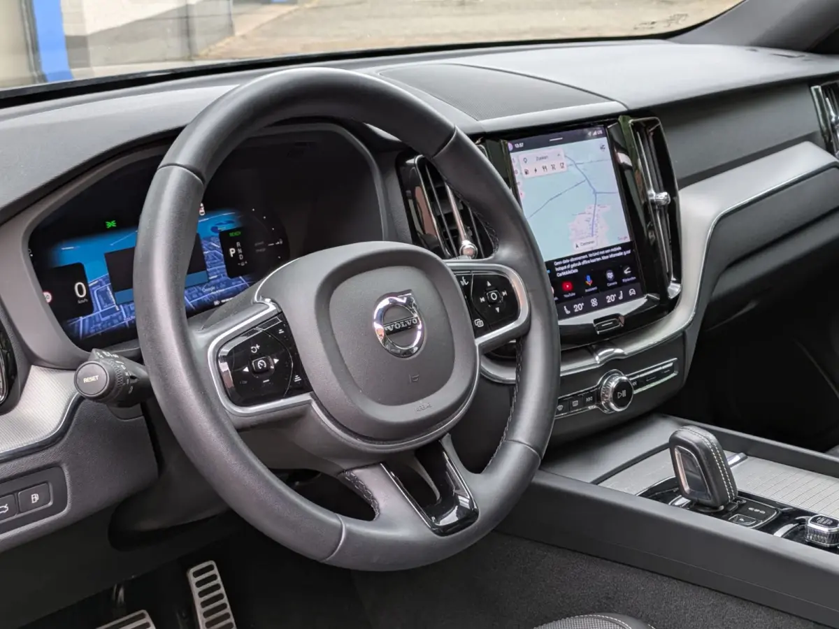 2.0 T6 Plug-in hybrid AWD R-Design|Panodak|Memory|Sportstoelen|Keyless-Entry|Facelift 12-2021|