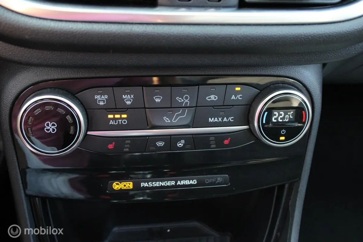 1.0 EcoBoost ST-Line X/Led/Pano/Navi/Cam/Tel/