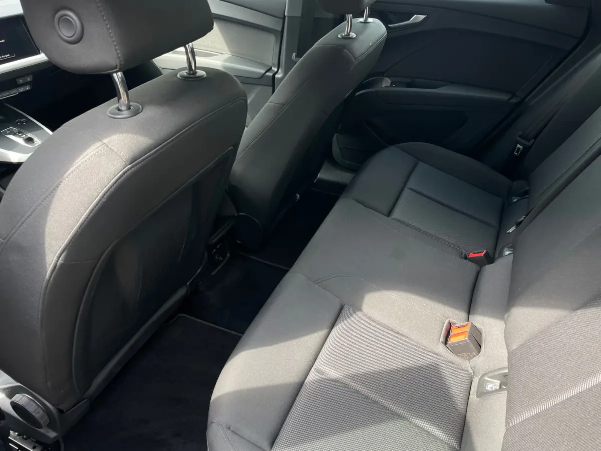 40 Black edition WARMTEPOMP SOH 98% 77 kWh 1E EIG ORG NL F3 |VIRTUALCOCKPIT|CARPLAY|CRUISECONTROL|LED|20''INCH|