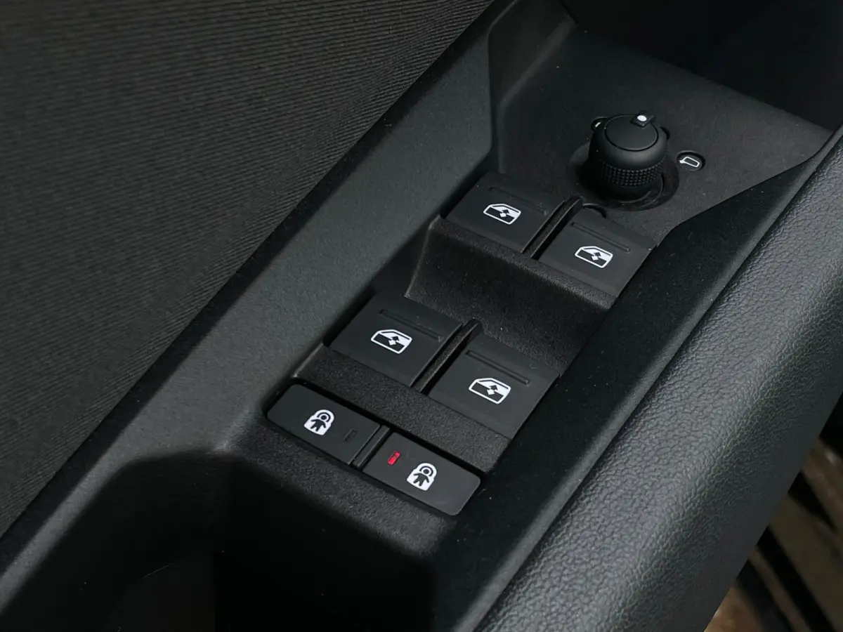 40 Black edition WARMTEPOMP SOH 98% 77 kWh 1E EIG ORG NL F3 |VIRTUALCOCKPIT|CARPLAY|CRUISECONTROL|LED|20''INCH|