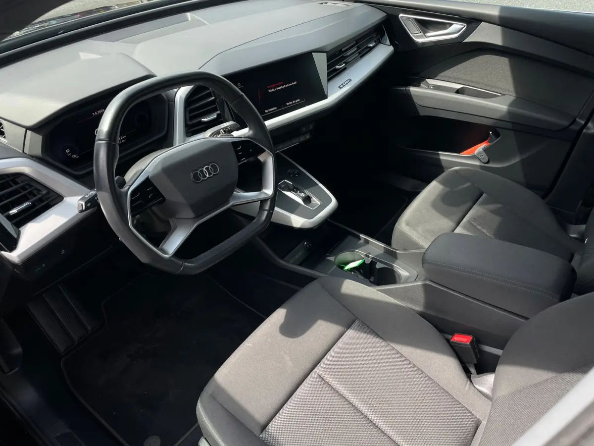 40 Black edition WARMTEPOMP SOH 98% 77 kWh 1E EIG ORG NL F3 |VIRTUALCOCKPIT|CARPLAY|CRUISECONTROL|LED|20''INCH|