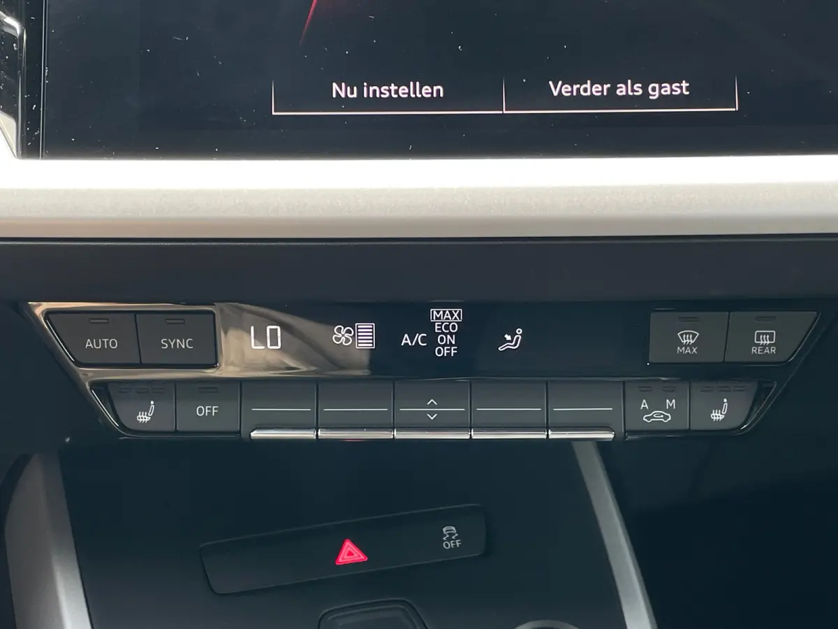 40 Black edition WARMTEPOMP SOH 98% 77 kWh 1E EIG ORG NL F3 |VIRTUALCOCKPIT|CARPLAY|CRUISECONTROL|LED|20''INCH|