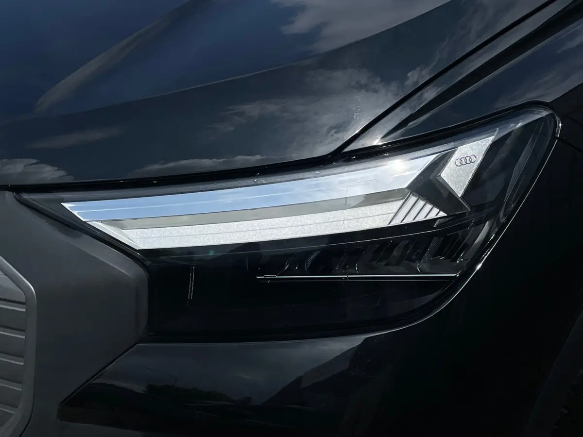 40 Black edition WARMTEPOMP SOH 98% 77 kWh 1E EIG ORG NL F3 |VIRTUALCOCKPIT|CARPLAY|CRUISECONTROL|LED|20''INCH|