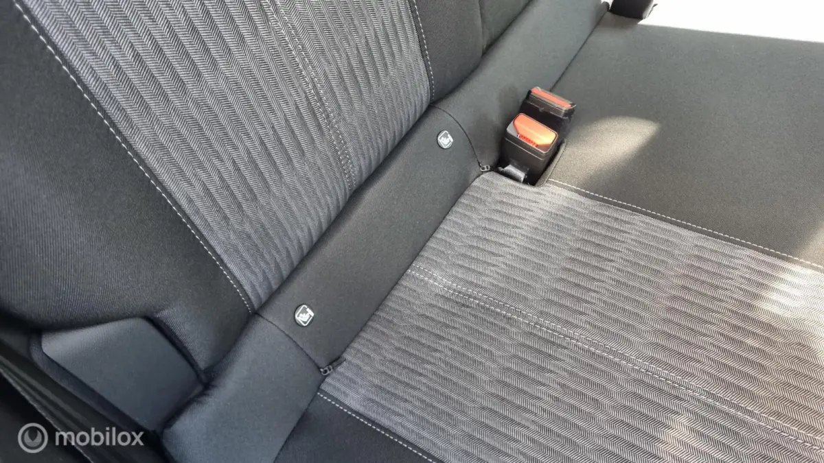 1.2 Edition Zeer lage km stand , sportvelgen ,AppleCarplay, Android