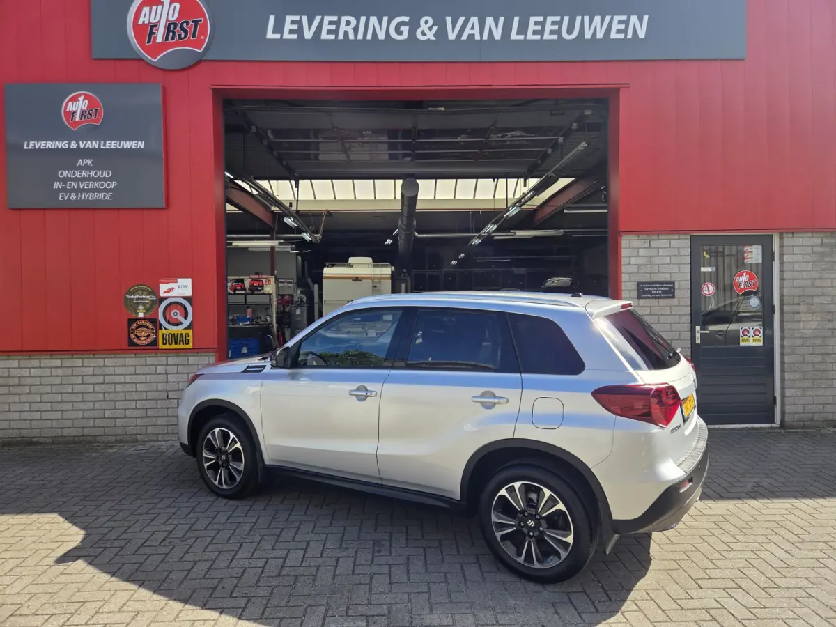 1.4 Boosterjet Style Smart Hybrid/ Cruise control/ Camera/ Parkeersensoren Achter/ Rijklaarprijs!