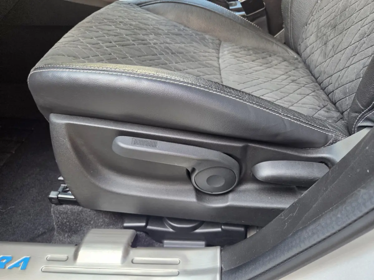 1.4 Boosterjet Style Smart Hybrid/ Cruise control/ Camera/ Parkeersensoren Achter/ Rijklaarprijs!