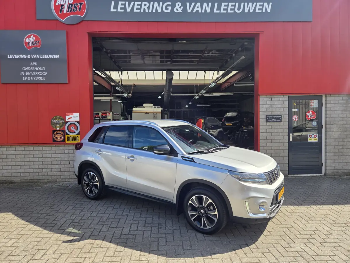 1.4 Boosterjet Style Smart Hybrid/ Cruise control/ Camera/ Parkeersensoren Achter/ Rijklaarprijs!