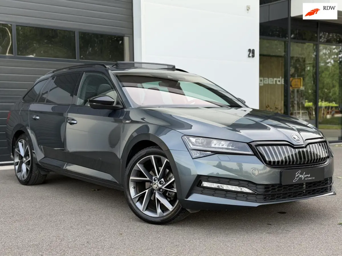 1.4 TSI iV Sportline Business Panodak | Ambient