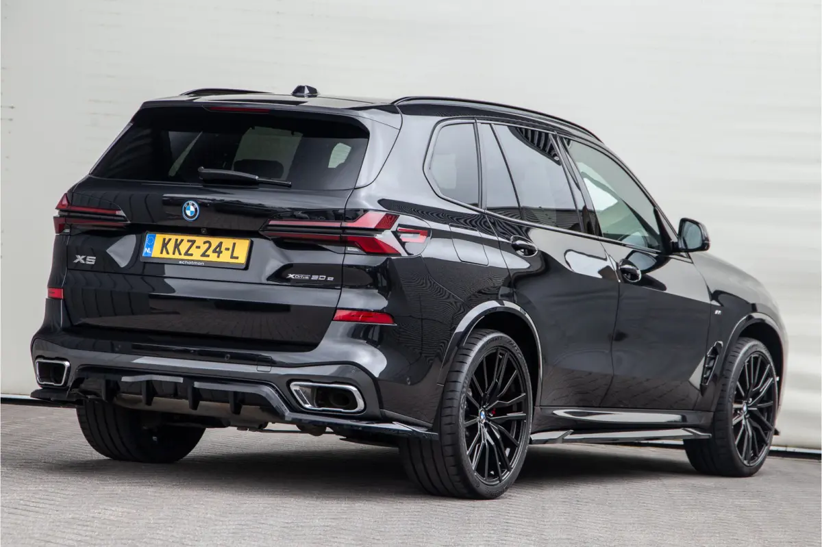 xDrive50e M-Sport , Pano, Innovation, Harman-Kardon, Head-up, 22" 2026