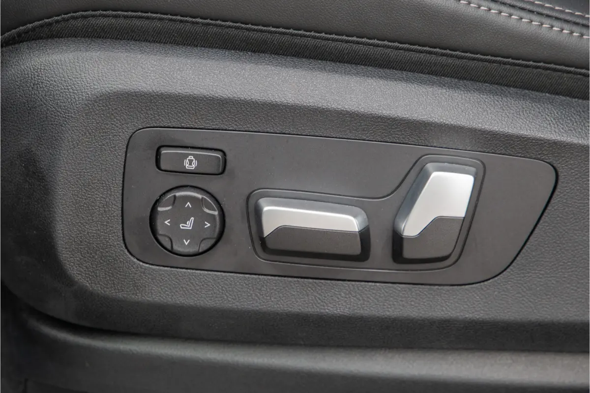 xDrive50e M-Sport , Pano, Innovation, Harman-Kardon, Head-up, 22" 2026