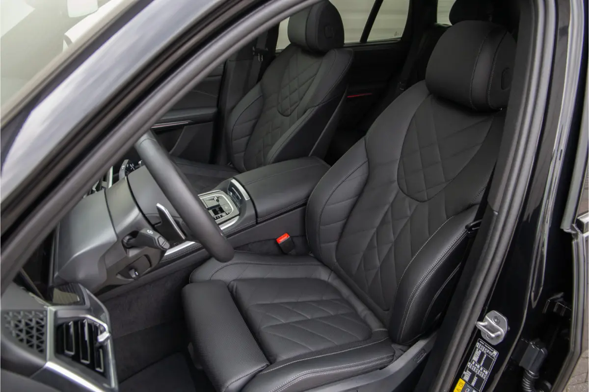 xDrive50e M-Sport , Pano, Innovation, Harman-Kardon, Head-up, 22" 2026