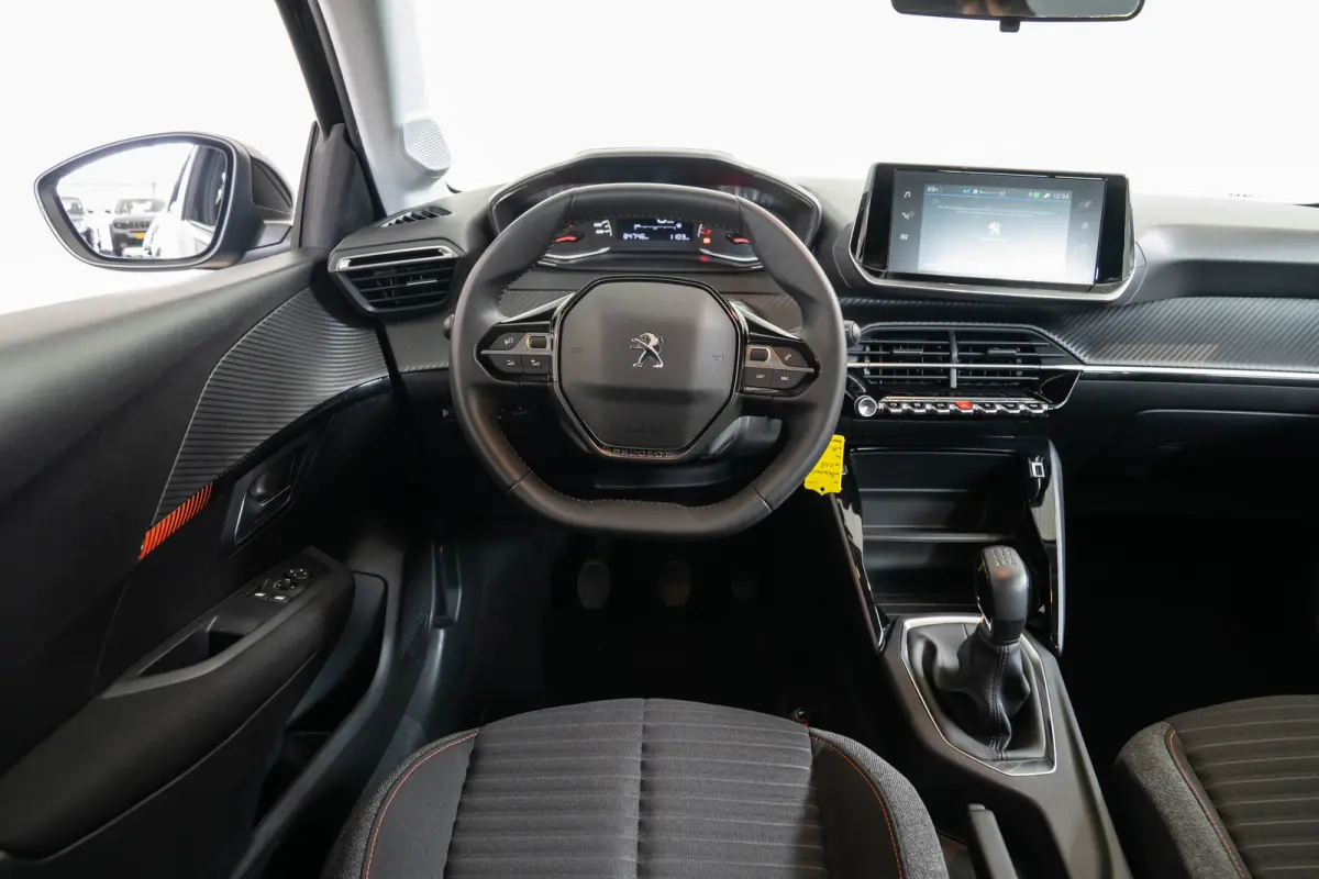 1.2 PureTech Active | Navigatie | Apple Carplay & Android Auto | Cruise Controle | Bluetooth | DAB | Airco| Elektrische Ramen |