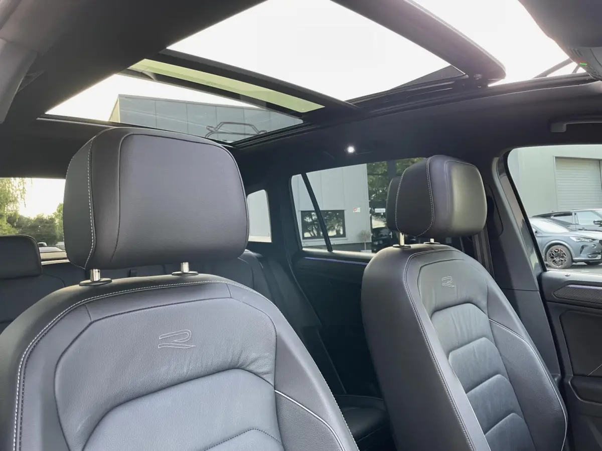 1.4 TSI eHybrid R-Line Business+/ Pano/ Leder/ Keyless/ 20''LMV