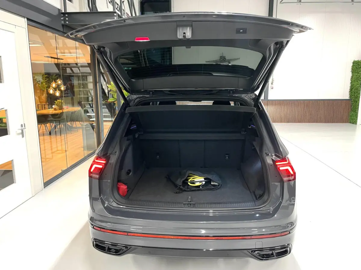 1.4 TSI eHybrid R-Line Business+/ Pano/ Leder/ Keyless/ 20''LMV