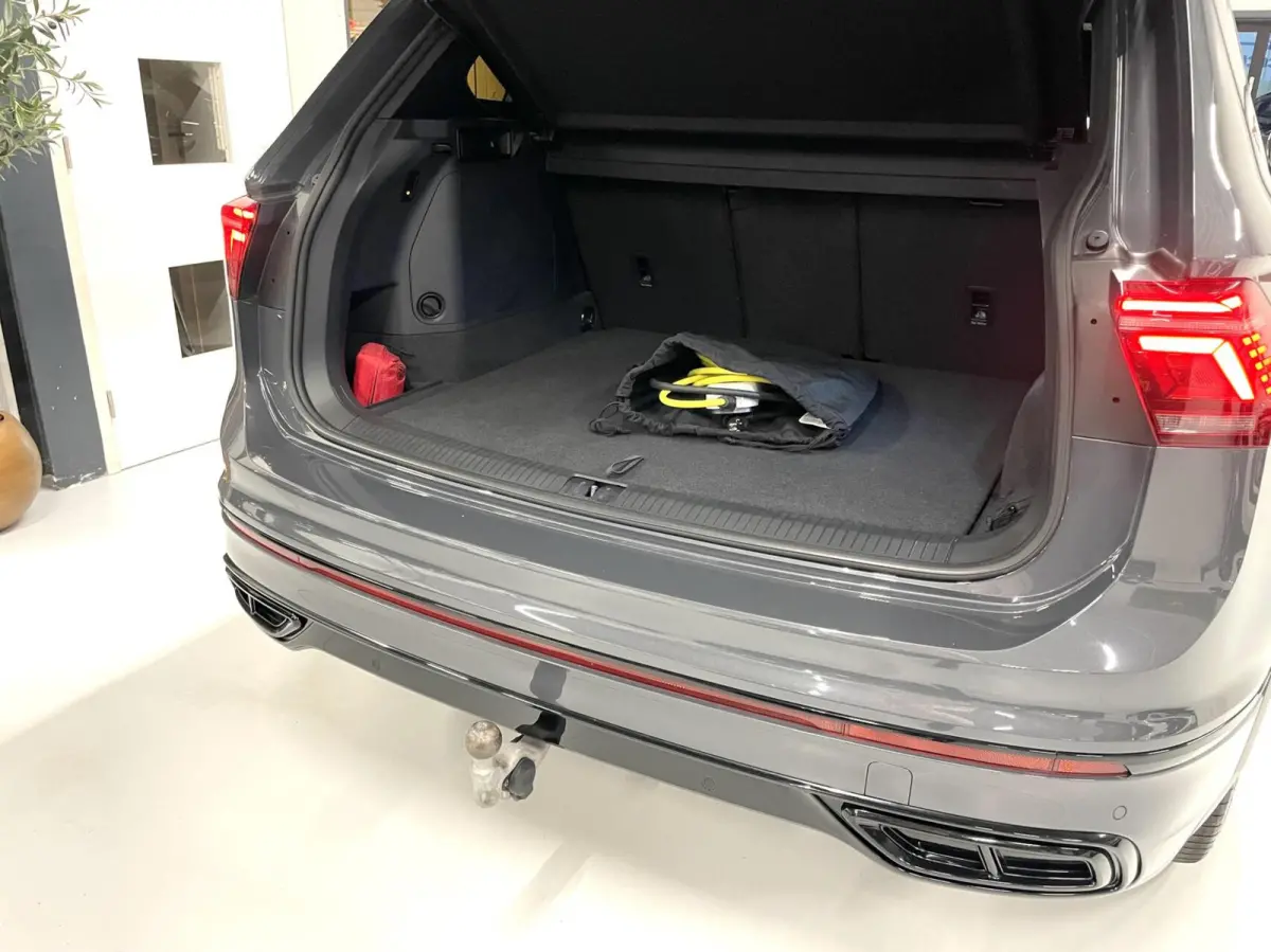 1.4 TSI eHybrid R-Line Business+/ Pano/ Leder/ Keyless/ 20''LMV