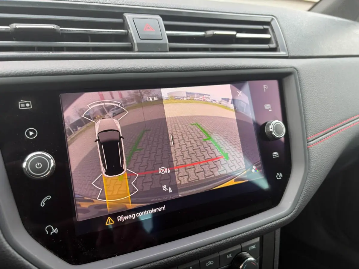1.0 TSI 95pk FR Business Intense | Navigatie | Camera | Adaptive Cruise