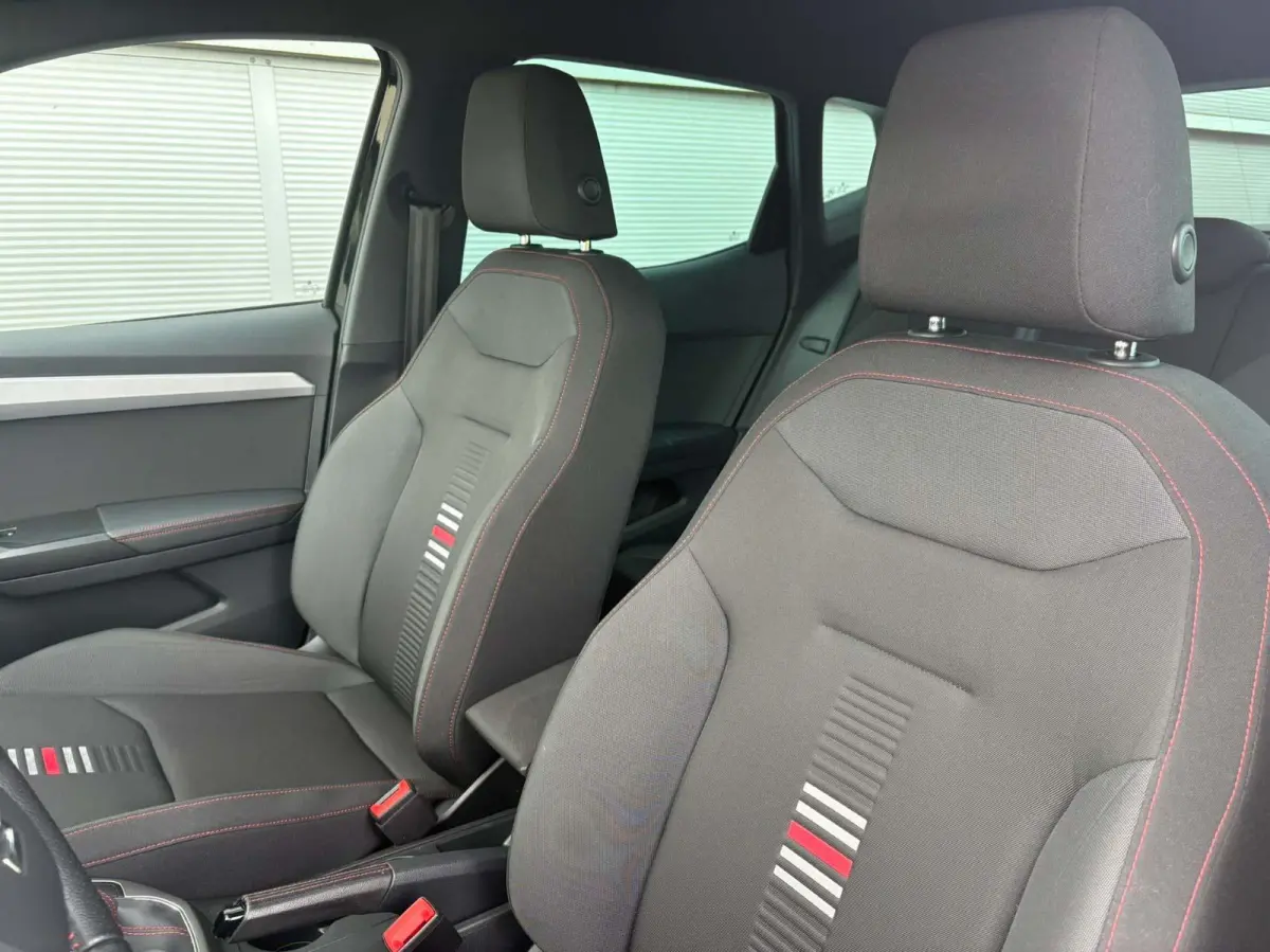 1.0 TSI 95pk FR Business Intense | Navigatie | Camera | Adaptive Cruise