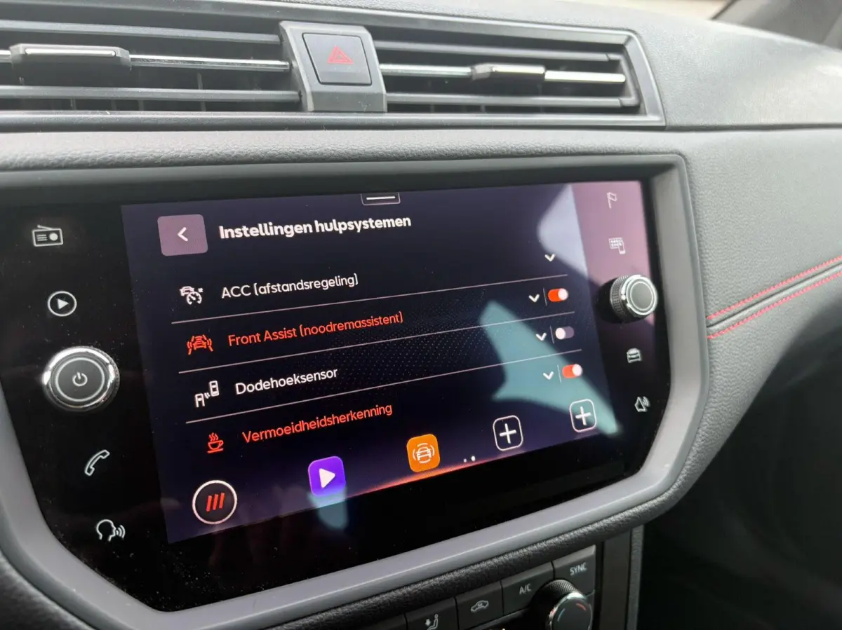1.0 TSI 95pk FR Business Intense | Navigatie | Camera | Adaptive Cruise