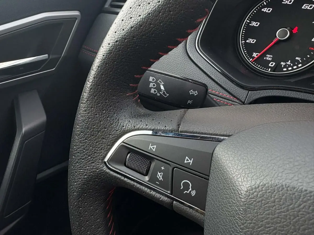 1.0 TSI 95pk FR Business Intense | Navigatie | Camera | Adaptive Cruise